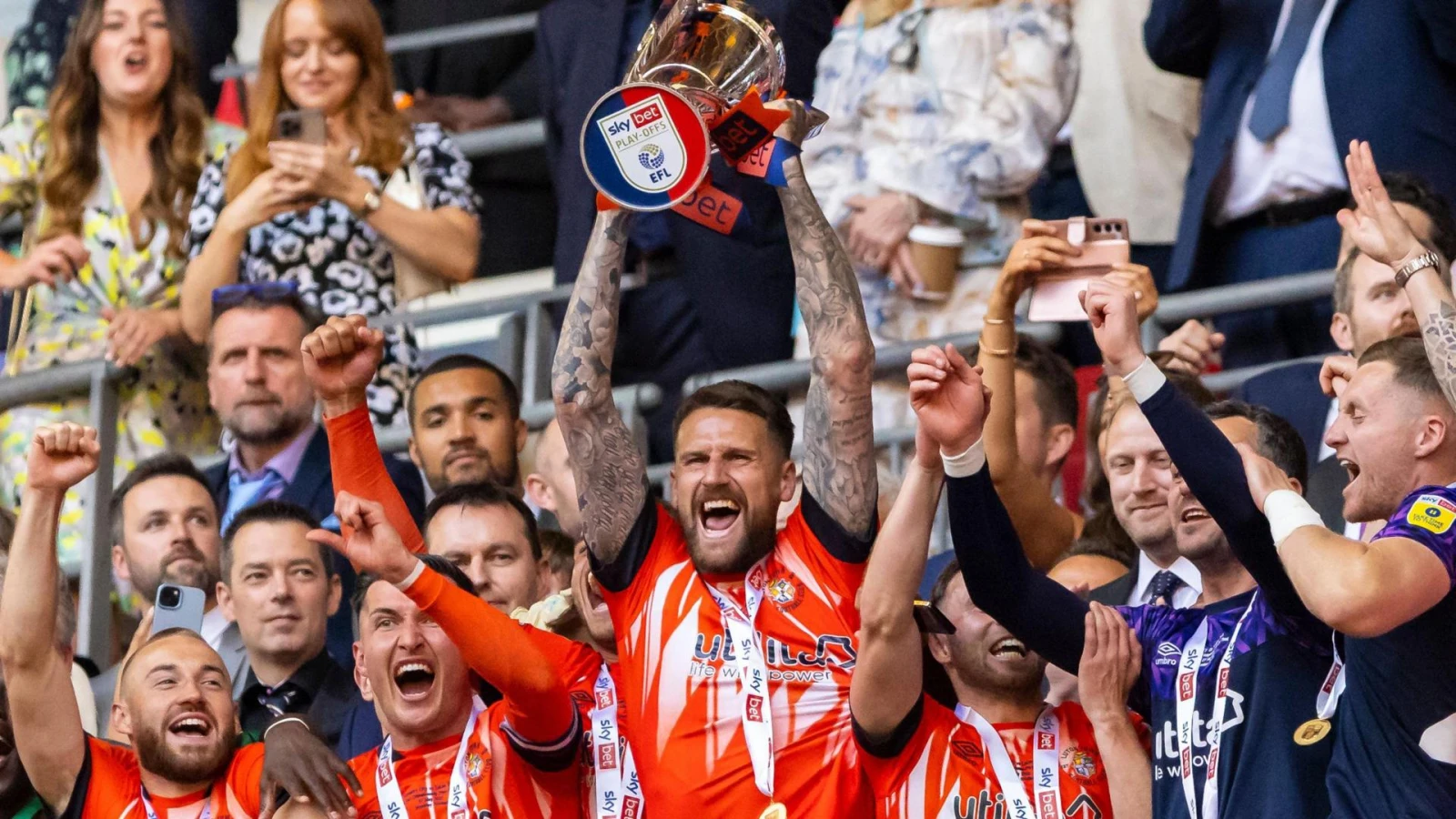 Лутон мен Питерборо EFL Trophy-де кездеседі
