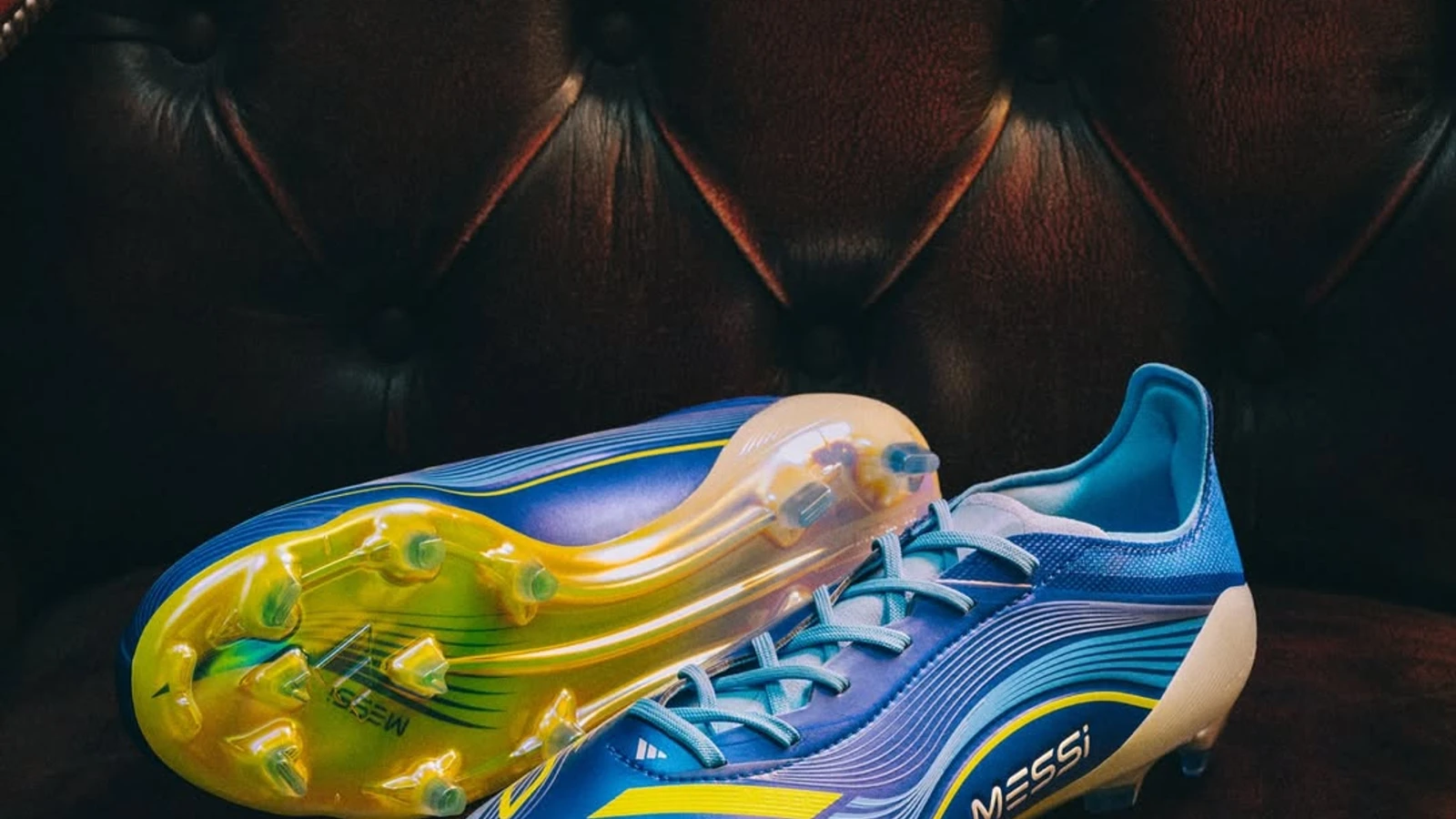 Adidas Месси үшін арнайы бутса шығарды